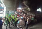 Personel Koramil Baleendah Amankan Euforia Persib di Underpas Tol Moch Toha